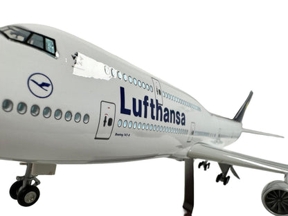 Lufthansa 747-8 Boeing Plane