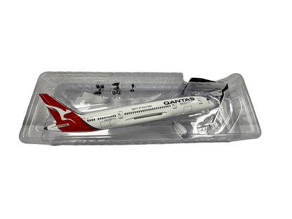 Qantas 787 Model Plane